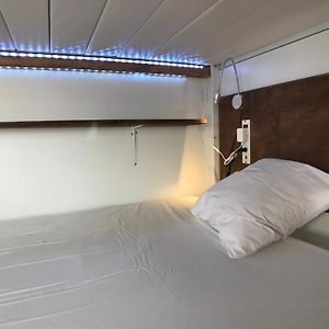 Single Bed 6-Bed Dormitory Room
